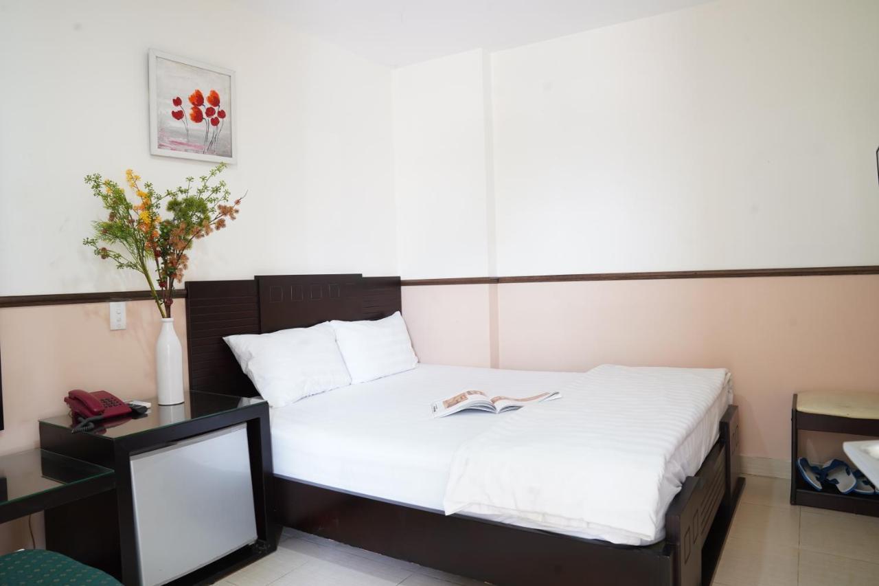 RedDoorz Trang An Hotel Ho Chi Minh Zewnętrze zdjęcie